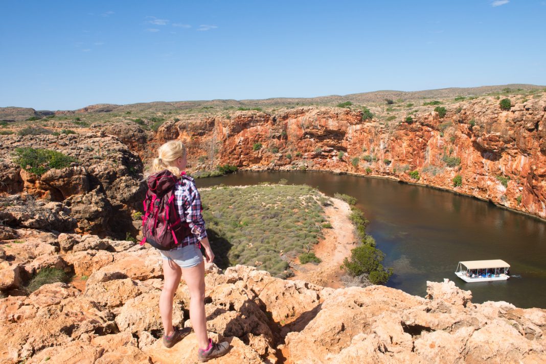 backpacking australia